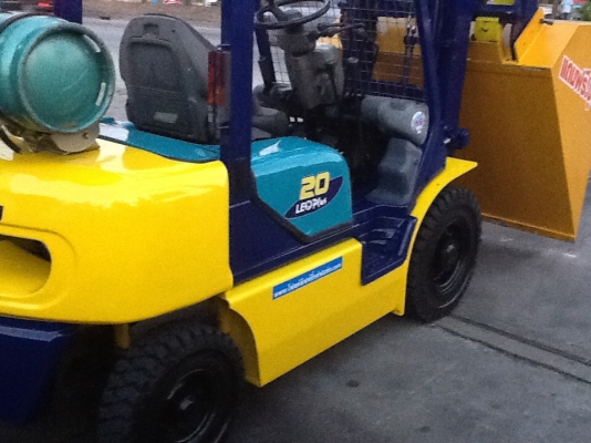 แหล่งรวมรถโฟลค์ลิฟท์งาเทฮิ้งค์ฟอร์คงากระดกเทได้สำหรับตักยางก้อนยางพาราและยางถ้วย