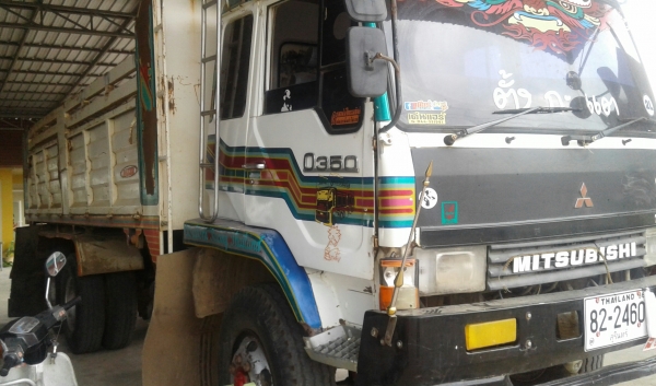 สิบล้อ มิตซู FN527 TF-39&times;&times;&times; 220โบว์ เบรคเกียร์ใหญ่10สปีส 2เพา สภาพดีสวยพร้อมใช้งาน ทะเบียนพร้อมโอน