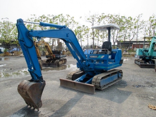 KOBELCO SK027 ขนาดPC-30 เครื่อง 3 สูบ<เทอร์โบ>รถเก่านอกมีเอกสาร☎️ติดต่อ 085-5632278 (ราคาต่อรองได้)