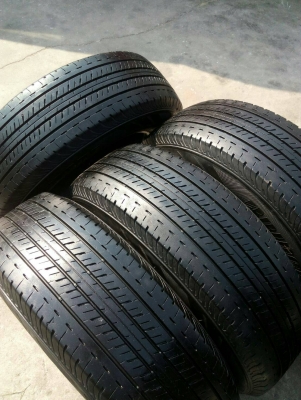 215/70R15 BRIDGESTONE DURAVIS R611 ชุด 4 เส้น สวย ดอกหนาครับ tel.081-427-3941 ไอดีไลน์  0814273941