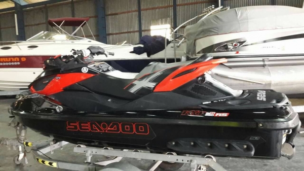 ขายด่วนjet ski seadoo 260 ปี2011พร้อมเทรเล่อร์