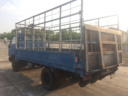 115แรง ยาว4.50เมตร เครื่องดี คัสซีดี ยางดี พร้อมใช้ ภาษีพร้อมเล่มพร้อมโอน