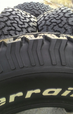 ขาย BF All 265/75/16 สวยๆ ขาย BF All 265/75/16 สวยๆ