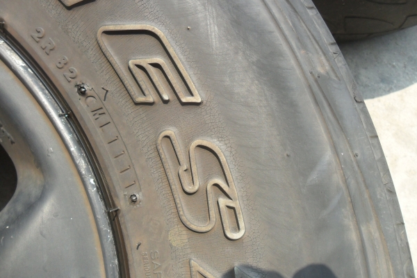 ล้อแม็ก15นิ้ว6รู อีสุ พร้อมยาง 4 ล้อ ราคา 3800 บาท