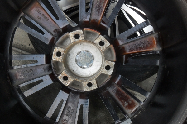 ล้อแม็ก20นิ้ว6รู พร้อมยาง สวยๆ 4 ล้อ ราคา 9900 บาท