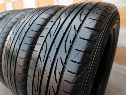 ยาง DUNLOP 215-60-16 ปี 14 ครบชุด 4 เส้น 3500 สภาพสวยๆดอกยางนิ่มๆไม่บวมเอาไปวิ่งกันยาวๆราคาเบาๆค่ะ ยาง DUNLOP 215-60-16 ปี 14 ครบชุด 4 เส้น 3500 สภาพสวยๆดอกยางนิ่มๆไม่บวมเอาไปวิ่งกันยาวๆราคาเบาๆค่ะ