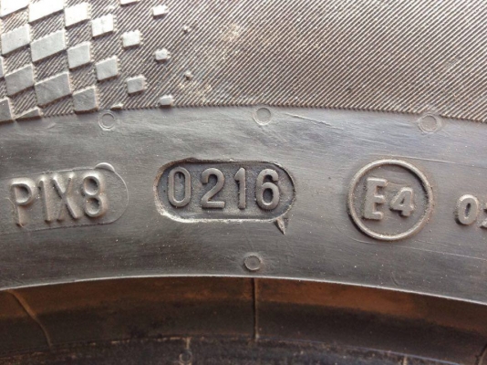 ยาง Continental 225-55-17 ปี 16 ถอดป้ายแดง ครบชุด 4 เส้น 7500 ยางสวยตุ่มหน้ายางยังอยู่สวยๆไม่มีปะไม่บวมดอกเต็มๆยางเหลือเยอะวิ่งใด้อีกนานค่ะ