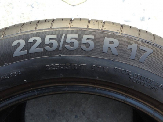 ยาง Continental 225-55-17 ปี 16 ถอดป้ายแดง ครบชุด 4 เส้น 7500 ยางสวยตุ่มหน้ายางยังอยู่สวยๆไม่มีปะไม่บวมดอกเต็มๆยางเหลือเยอะวิ่งใด้อีกนานค่ะ