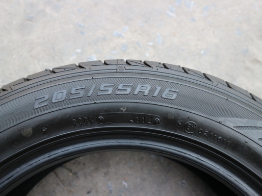 ยาง DUNLOP 205-55-16 ปี 14 2 เส้น 1800 สภาพสวยๆดอกยางนิ่มๆไม่มีปะไม่บวมเอาไปวิ่งกันยาวๆราคาเบาๆค่ะ