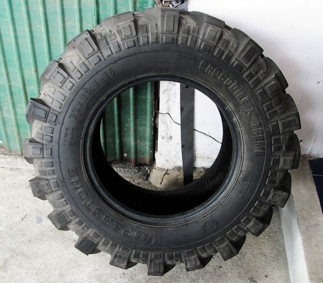 ขายยางตะขาบ 33-10.5-16 สวยๆ ถูกๆไว้ทำยางอะไหล่หรือแขวนท้ายก็เท่ห์