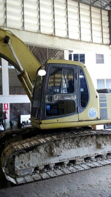 ขายรถขุด แบคโค KOMATSU PC200-6 รถสวยสภาพดี สภาพพร้อมใช้งาน สนใจโทร 090-8588220คุณนะ 093-3258446คุณบิว หรือเข้าดูสินค้าอื่นๆได้ที่ www.truck.in.th/498 หรือเพจFacebook ณรงค์ ซื้อขายรถมือสอง (เว็บไซต์ส่วนตัว) หรือFacebook คุณนะ รถบรรทุก