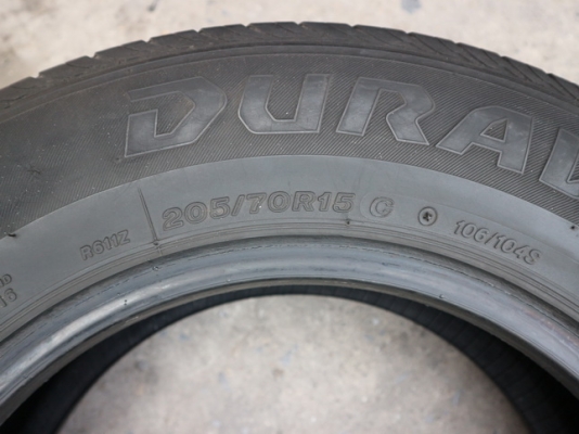 ยาง Bridgstone 205-70-15 ปี 14 ครบชุด 4 เส้น 4000 สภาพสวยๆดอกยางนิ่มๆไม่บวมเอาไปวิ่งกันยาวๆราคาเบาๆค่ะ