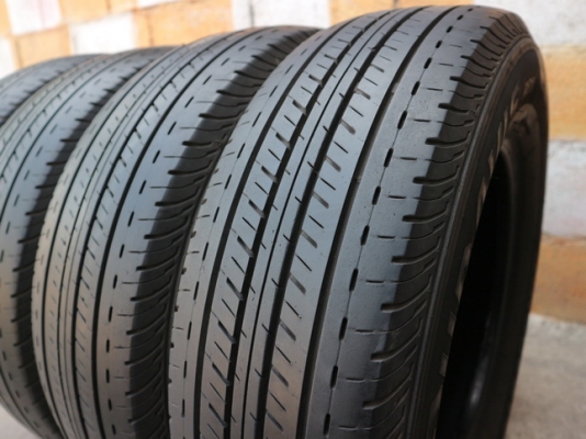 ยาง Bridgstone 205-70-15 ปี 14 ครบชุด 4 เส้น 4000 สภาพสวยๆดอกยางนิ่มๆไม่บวมเอาไปวิ่งกันยาวๆราคาเบาๆค่ะ