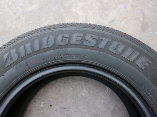 ยาง Bridgstone 205-70-15 ปี 14 ครบชุด 4 เส้น 4000 สภาพสวยๆดอกยางนิ่มๆไม่บวมเอาไปวิ่งกันยาวๆราคาเบาๆค่ะ