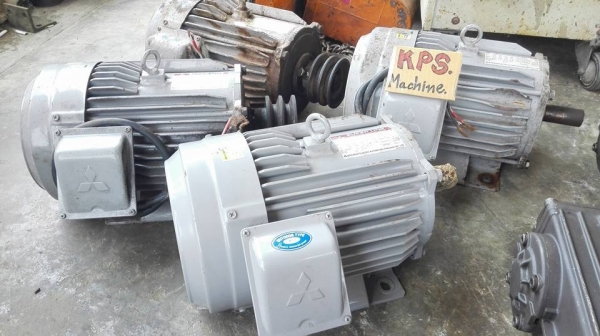 ** ขายแล้วครับ!! ** มอเตอร์ Mitsubishi 3 HP 380V รุ่นใหม่ชนห้าง SF-JR สภาพใหม่เก่าเก็บขึ้นงานนับชั่วโมงมาเทสได้เลย.