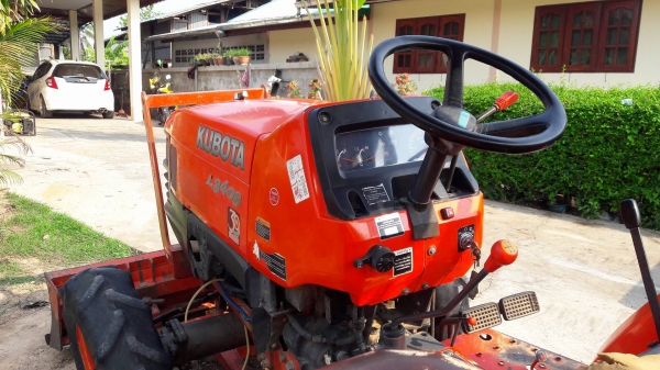 รถไถคูโบต้า  L34  อุปกรณ์ 3 ชิ้นครับ ราคาถูกมากๆ