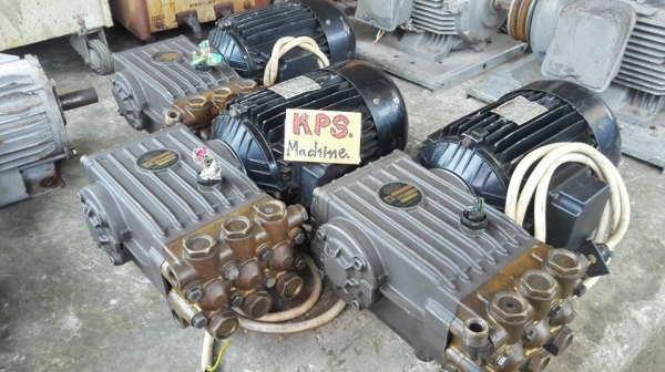 ** ขายแล้วครับ!! ** ปั้มฉีดน้ำแรงดันสูง INTER PUMP Made in ITALY 4 HP 380V แรงดัน 80 bar. สภาพสวยพร้อมใช้มาเทสได้ครับ.