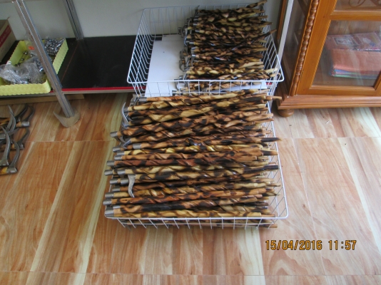 ตะขอ/เลี้ยงช้าง/จากจังหวัดสุรินทร์/หมู่บ้านช้าง/ขายราคาส่งครับ