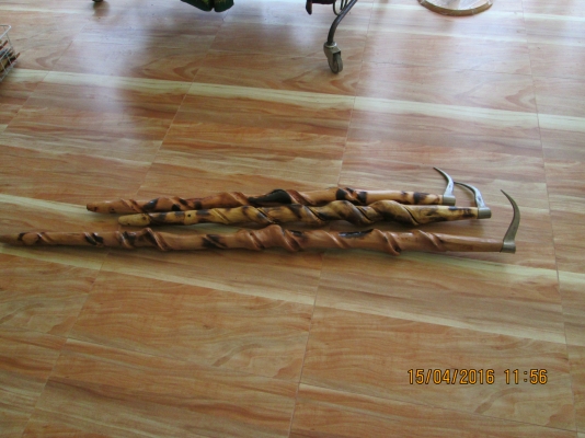 ตะขอ/เลี้ยงช้าง/จากจังหวัดสุรินทร์/หมู่บ้านช้าง/ขายราคาส่งครับ