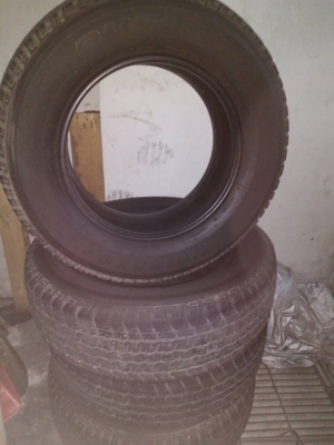 ต้องการขายยางบริดสโตน  255/65 ขอบ 17  4 เส้น สภาพดีมาขาย 4500 ครับราคาต่อรองได้