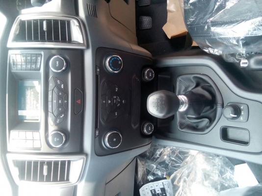 รถแกร่ง Ford open cab 3.2 4x4 M/T