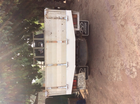 ขายรถ Isuzu 6 ล้อสภาพเทพ 130 แรงม้า แอร์เย็น รถห้าง มีคอกให้ด้วย