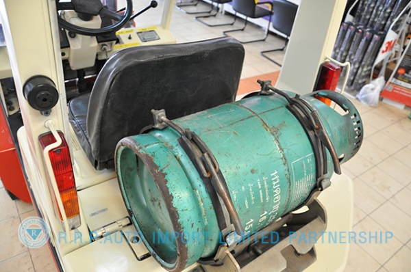 ขายรถโฟล์คลิฟท์มือสอง NISSAN รุ่น H01-001314 ราคา175,000 บาทนำเข้าจากประเทศญี่ปุ่น 100\% ไม่เคยใช้งานในประเทศไทย