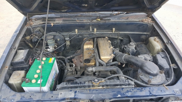 ISUZU SPARK EX 2.5 1996