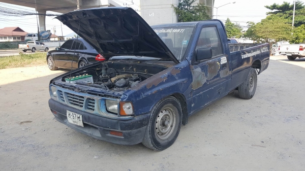 ISUZU SPARK EX 2.5 1996