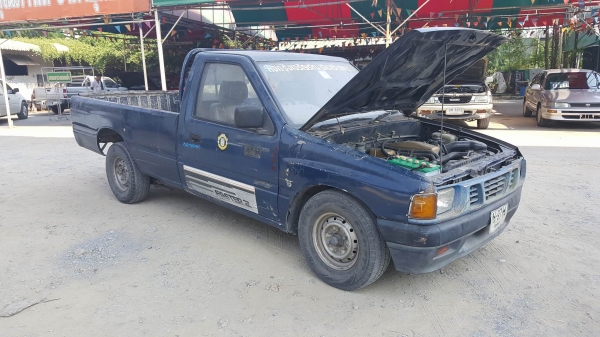 ISUZU SPARK EX 2.5 1996 ISUZU SPARK EX 2.5 1996