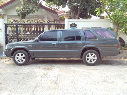 mazada b2200 ปี89 ตัว4ประตู mazada b2200 ปี89 ตัว4ประตู