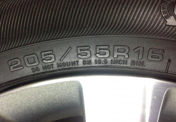 แม็ก Honda Civic พร้อมยาง 205-55-16 แม็ก Honda Civic พร้อมยาง 205-55-16