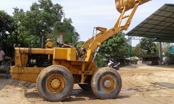 **290,000 บ.ต่อรอง/// รถตักล้อยาง JH30B เอวแข็ง ขยายบุ้งกี๋ ต่อแขน ครบ พร้อมใช้ เครื่อง/ปั้ม เดิม เก่านอก ใช้งานมาประมาณปีกว่า สวยเดิม สัญญาซื้อขาย **ขาย KOMATSU JH30B รถตักล้อยาง เอวแข็ง ต่อแขน ขยายบุ้งกี๋แล้ว สภาพพร้อมใช้งาน บอดี้สวย เอกสารสัญญาซื้อขาย