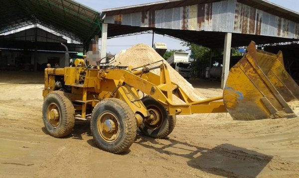 **290,000 บ.ต่อรอง/// รถตักล้อยาง JH30B เอวแข็ง ขยายบุ้งกี๋ ต่อแขน ครบ พร้อมใช้ เครื่อง/ปั้ม เดิม เก่านอก ใช้งานมาประมาณปีกว่า สวยเดิม สัญญาซื้อขาย **ขาย KOMATSU JH30B รถตักล้อยาง เอวแข็ง ต่อแขน ขยายบุ้งกี๋แล้ว สภาพพร้อมใช้งาน บอดี้สวย เอกสารสัญญาซื้อขาย