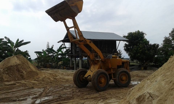 **290,000 บ.ต่อรอง/// รถตักล้อยาง JH30B เอวแข็ง ขยายบุ้งกี๋ ต่อแขน ครบ พร้อมใช้ เครื่อง/ปั้ม เดิม เก่านอก ใช้งานมาประมาณปีกว่า สวยเดิม สัญญาซื้อขาย **ขาย KOMATSU JH30B รถตักล้อยาง เอวแข็ง ต่อแขน ขยายบุ้งกี๋แล้ว สภาพพร้อมใช้งาน บอดี้สวย เอกสารสัญญาซื้อขาย