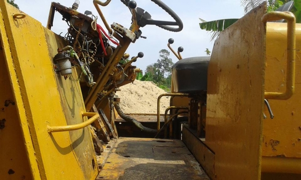 **290,000 บ.ต่อรอง/// รถตักล้อยาง JH30B เอวแข็ง ขยายบุ้งกี๋ ต่อแขน ครบ พร้อมใช้ เครื่อง/ปั้ม เดิม เก่านอก ใช้งานมาประมาณปีกว่า สวยเดิม สัญญาซื้อขาย **ขาย KOMATSU JH30B รถตักล้อยาง เอวแข็ง ต่อแขน ขยายบุ้งกี๋แล้ว สภาพพร้อมใช้งาน บอดี้สวย เอกสารสัญญาซื้อขาย