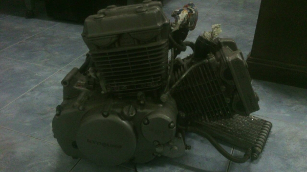 ขายด่วนๆ เครื่องรถจักรยานยนต์ 250 cc. (hyosung GV250.cc. Made in Korea)