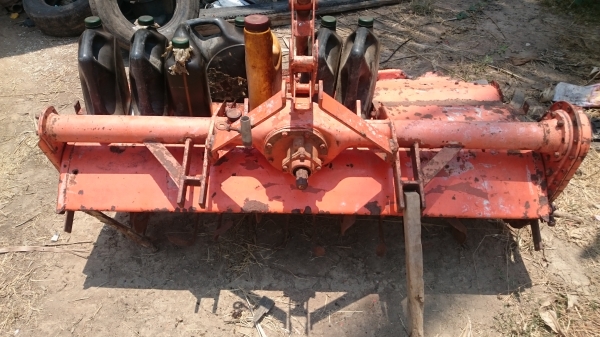 ขายโรตารี่ ใบเคียว ยาว150 ใส่รถ25-30 แรง หัวสวย ใบพอได้ ฝาท้ายไม่สวย ฝาคอบโซ่ต้องปะใหม่