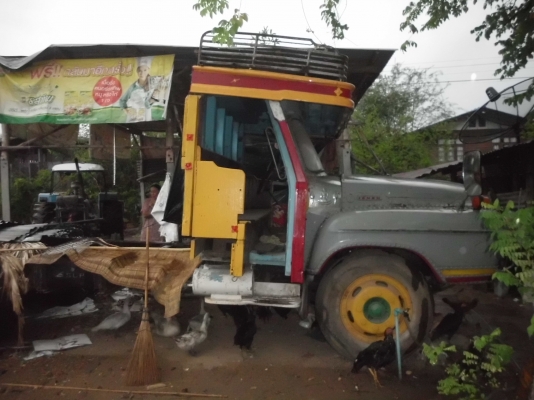 ขายรถเทร์เลอร์อิซูซุหัวยาว มีหัว เครื่อง และคันซี สภาพพร้อมใช้งาน มีเอกสารพร้อมโอน สนใจโทร 0808255385,0844966119