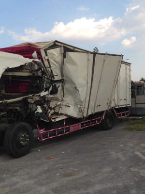 ขาย รถ 6 ล้อใหญ่ ISUZU FTR 240 ปี 56 ยาว 7.2 เมตร