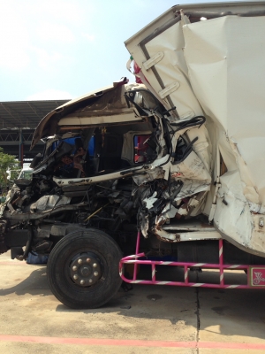ขาย รถ 6 ล้อใหญ่ ISUZU FTR 240 ปี 56 ยาว 7.2 เมตร
