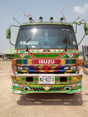 ขาย10ล้อบรรทุกรถเกี่ยวข้าว อีซุสุจัมโบ้ ขาย10ล้อบรรทุกรถเกี่ยวข้าว อีซุสุจัมโบ้