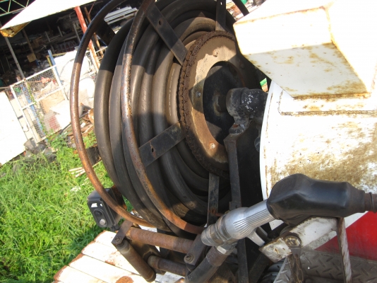 ถังน้ำมัน 1700 ลิตรมือสอง