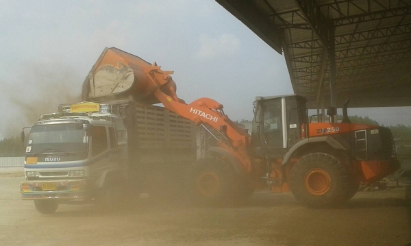 อีซุ 320 พ่วง มี 15พ่วง สภาพสวยมาก รับประกันความพอใจ