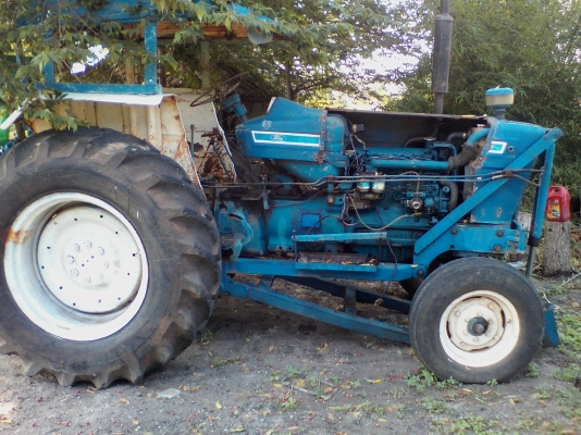 ขายรถไถฟอร์ดตามสภาพใช้งานได้ปกติไม่แพง