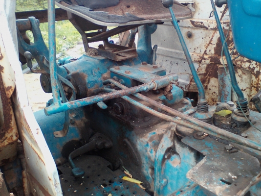 ขายรถไถฟอร์ดตามสภาพใช้งานได้ปกติไม่แพง