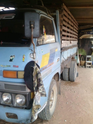 ขายรถ6ล้อ ISUZU TL85แรง เฟืองท้ายใหญ่ รถสภาพพร้อมใช้งาน เอกสารพร้อมโอน สนใจโทร 090-8588220คุณนะ 093-3258446คุณบิว หรือเข้าดูสินค้าอื่นๆได้ที่ www.truck.in.th/498 หรือเพจFacebook ณรงค์ ซื้อขายรถมือสอง (เว็บไซต์ส่วนตัว) หรือFacebook คุณนะ รถบรรทุก