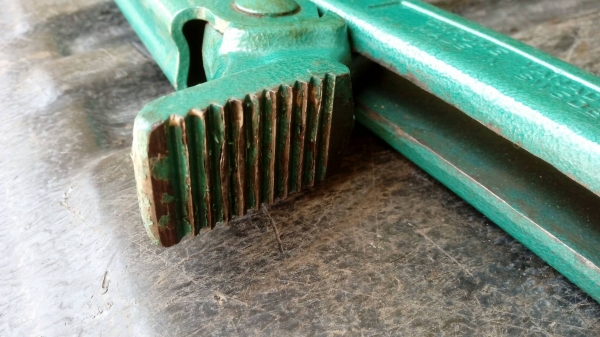 ขายคอม้า SANDVIK BELZER Made in Sweden. ขนาดปากจับ4"มือสอง ขายคอม้า SANDVIK BELZER Made in Sweden. ขนาดปากจับ4"มือสอง