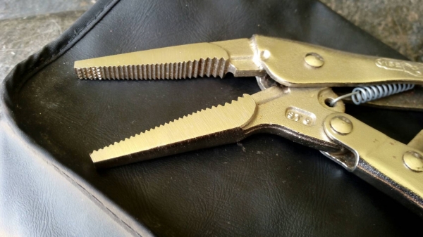 ขายคีมล็อกแบบพับได้VISE-GRIP Made in USA.งานเก่า ขายคีมล็อกแบบพับได้VISE-GRIP Made in USA.งานเก่า