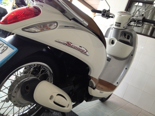 Scoopy-i ลายClassic วิ่ง9000 ปี57 (ของแถม 4 รายการ) Scoopy-i ลายClassic วิ่ง9000 ปี57 (ของแถม 4 รายการ)